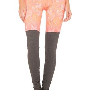 ALO Goddess Yoga Pants (L)